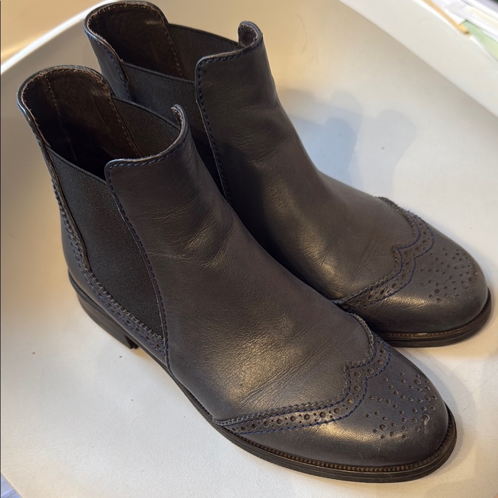 Blue Ankle Boots with Elastic Panels and Low Heel